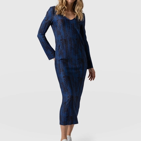 Saint + Sophia long sleeve dress new with tags - Picture 3 of 7